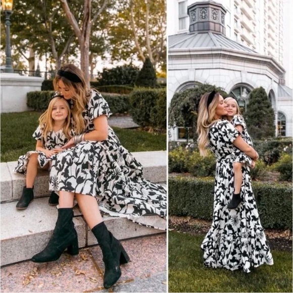 Ivy City Co Mila Maxi Dress Black White Floral Size M Cotton - Picture 3 of 7